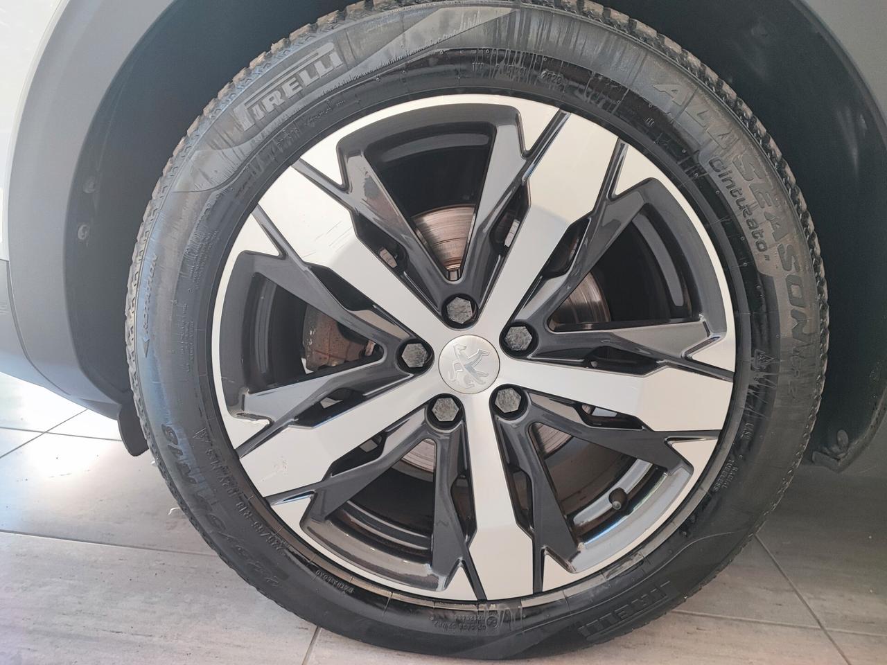 Peugeot 3008 BlueHDi 130 S&S EAT8 Allure