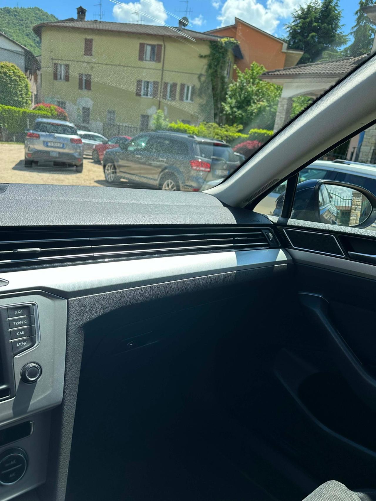 Volkswagen PASSAT VARIANT 1.6 TDI DSG BLUEMOTION.