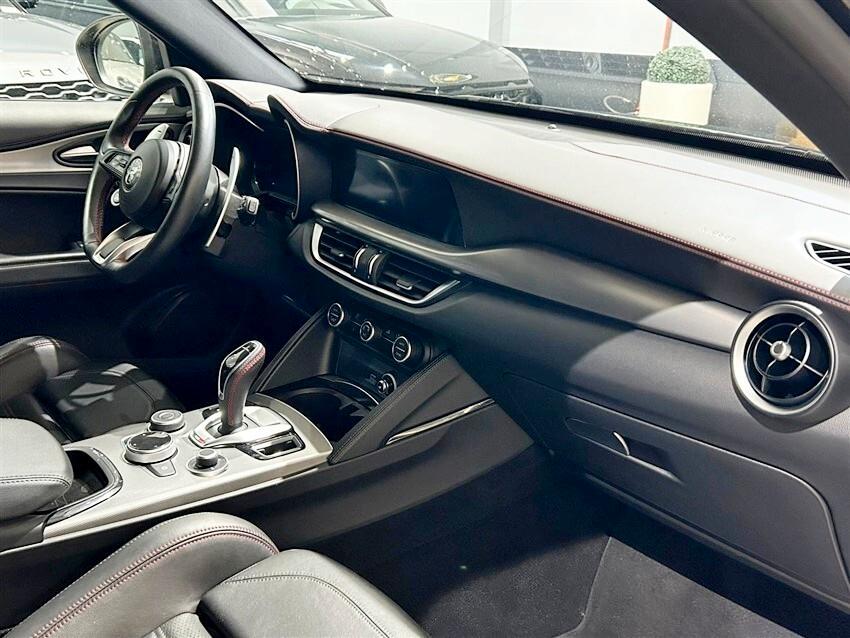 Alfa Romeo Stelvio 2.2 Turbodiesel 210 CV AT8 Q4 Competizione