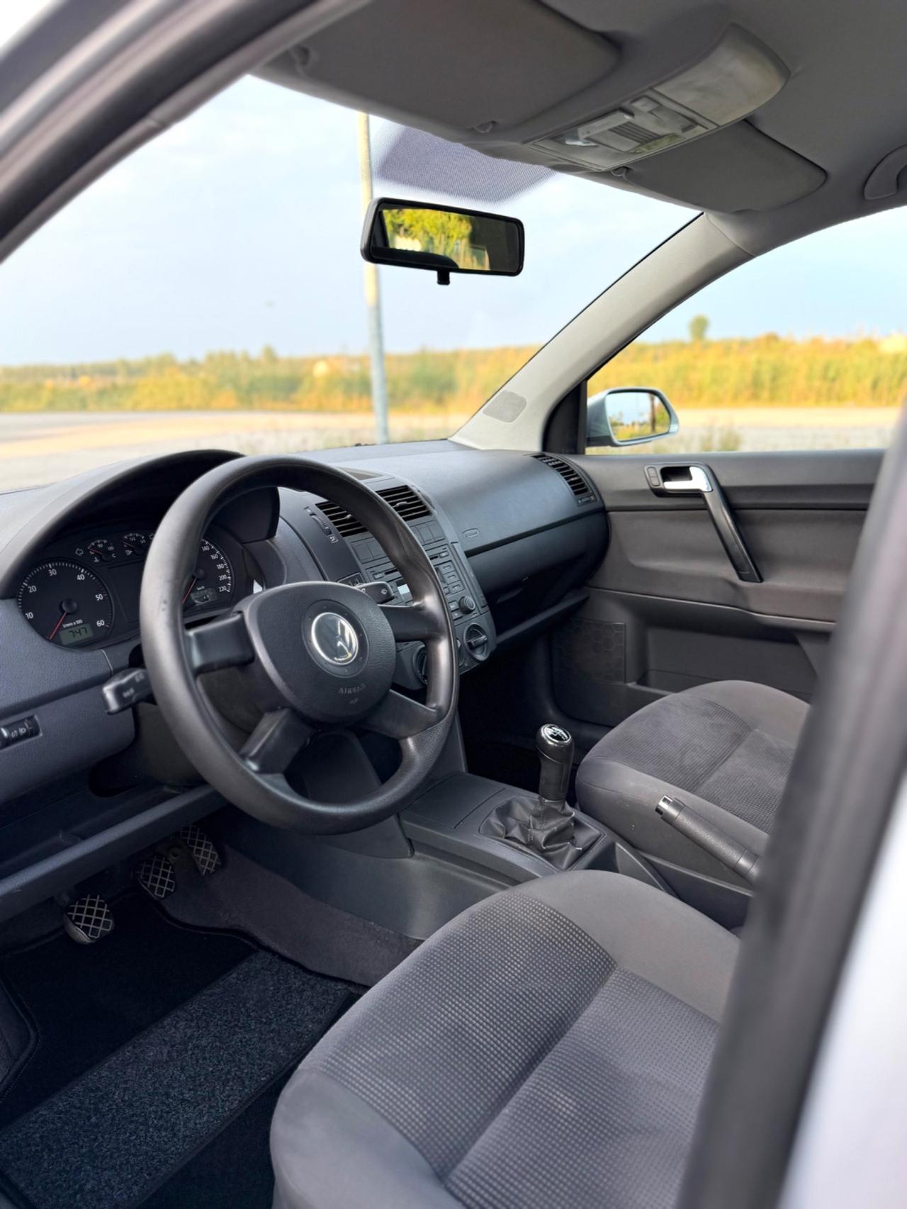 Volkswagen Polo 1.4/80CV TDI 5p. Sportline
