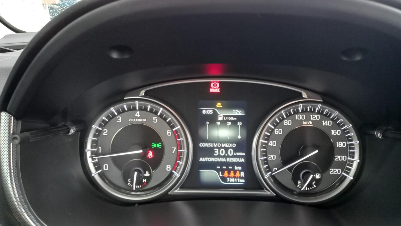 Suzuki Vitara 1.4 Hybrid Top