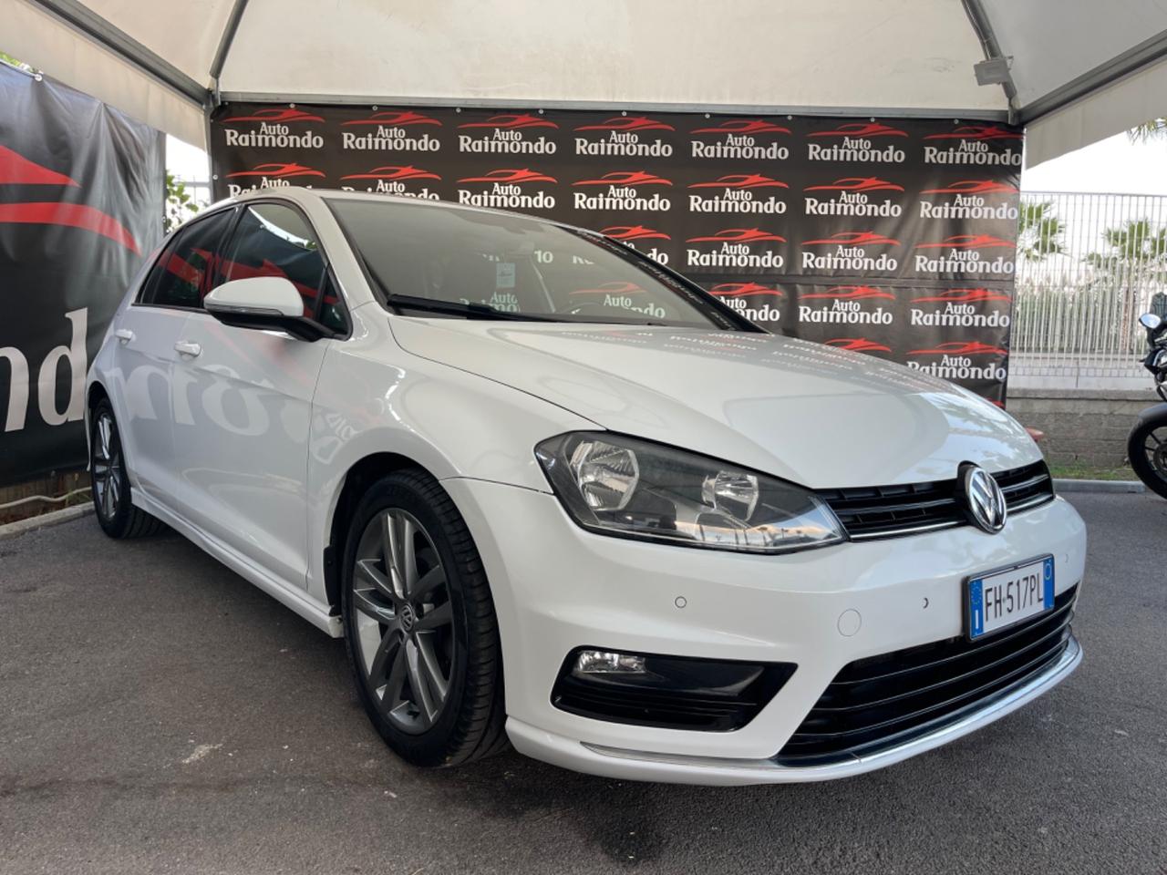 Volkswagen Golf 1.6 TDI R LINE