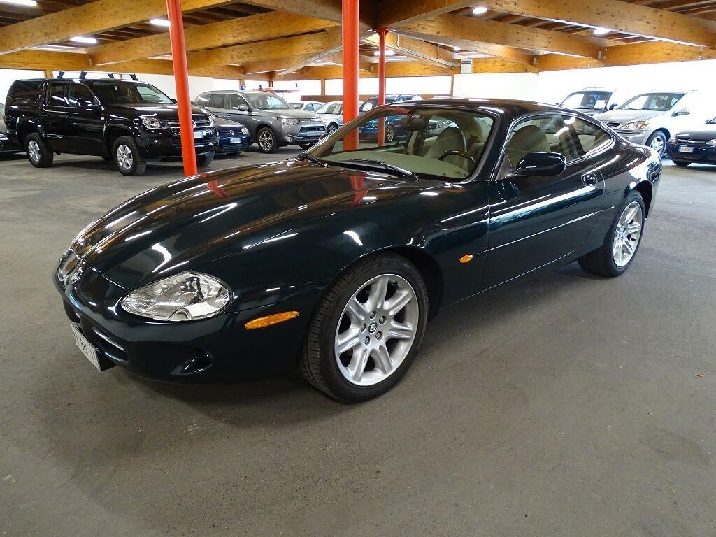 Jaguar XK8 4.0 V8 Coupé 284 CV 1a mano