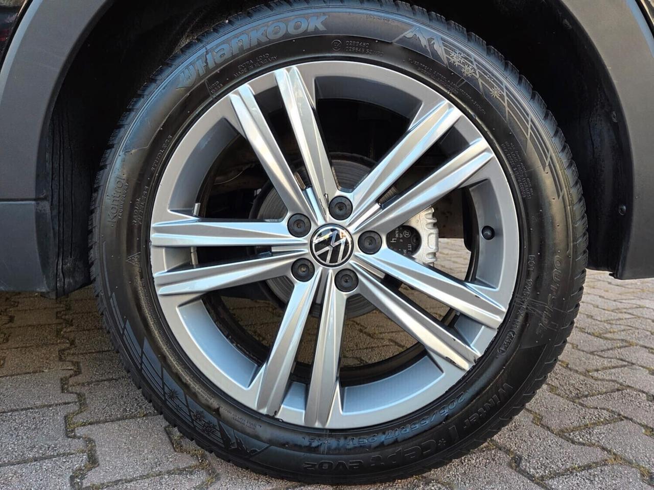 Volkswagen T-Cross 1.0 110 CV DSG R-LINE 15.000 KM