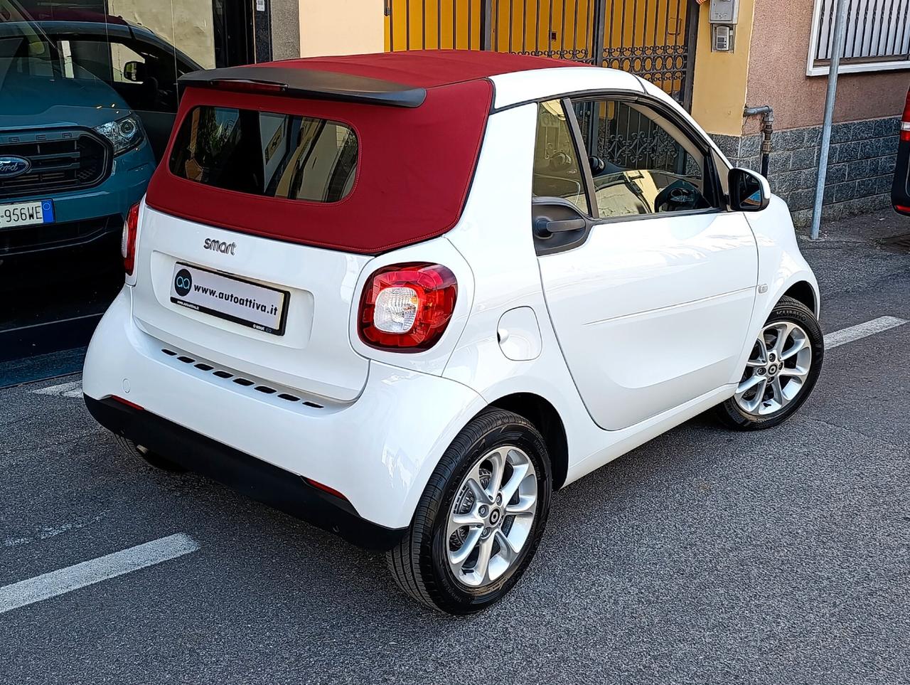 Smart ForTwo 70 1.0 twinamic cabrio Passion Capote Rossa