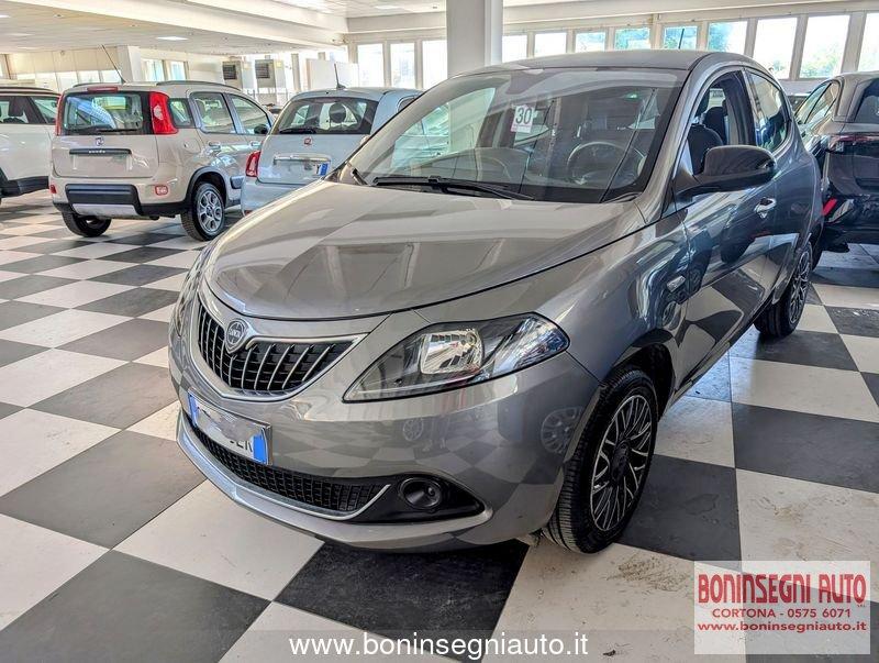 Lancia Ypsilon 1.0 FireFly 5 porte S&S Hybrid Platino