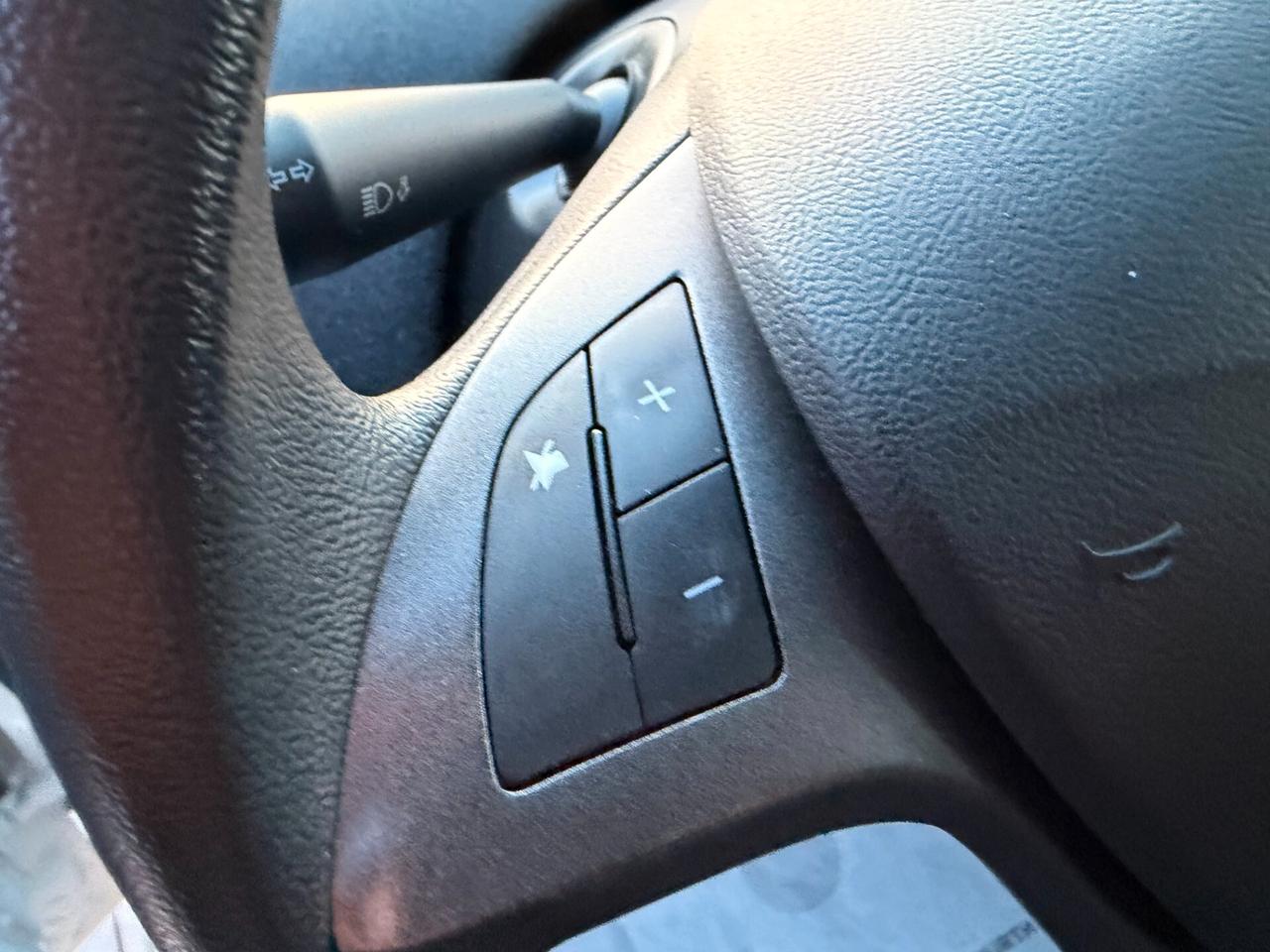 Lancia Ypsilon 1.2 69 cv. ELEFANTINO BLU