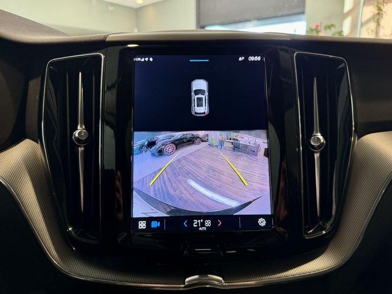 Volvo XC60 XC60 B4 (d) AWD automatico Plus Dark