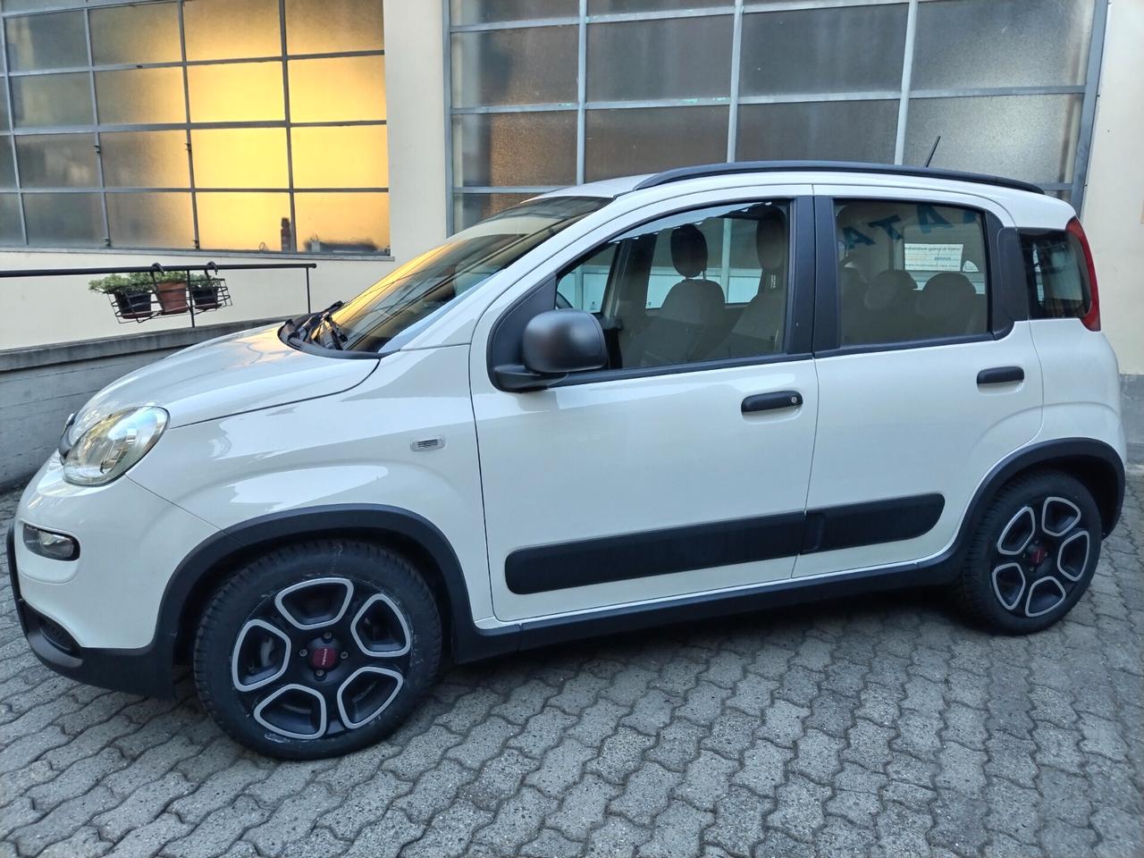 Fiat Panda 1.0 FireFly 70CV S&S HYBRID City Life - 2022
