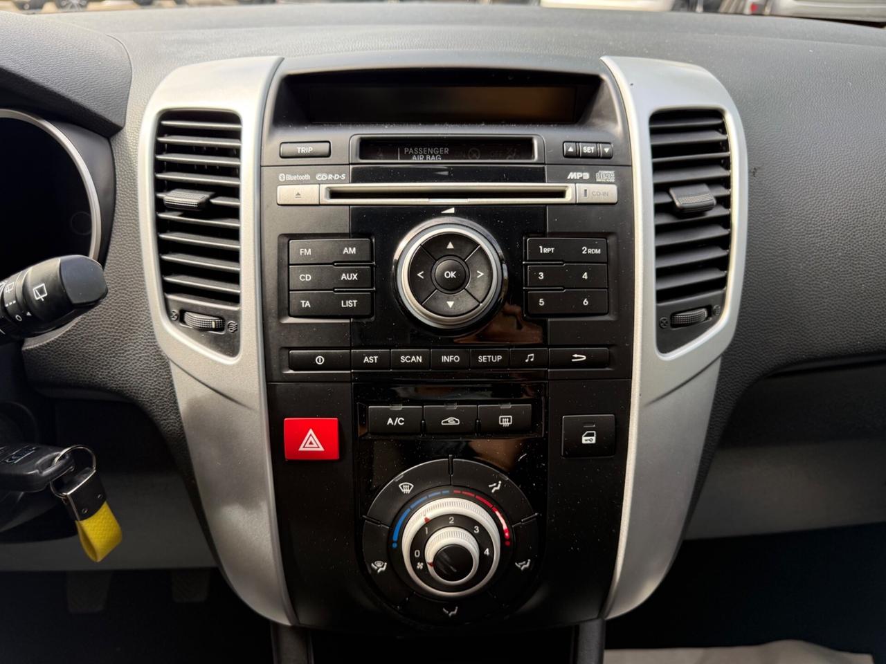 Kia Venga 1.4 CRDi 90CV - Neopatentati
