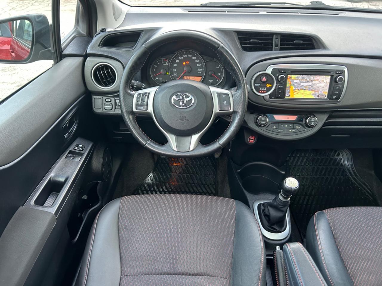 Toyota Yaris 1.4 D-4D 90 cavalli 2012 tetto panor navi