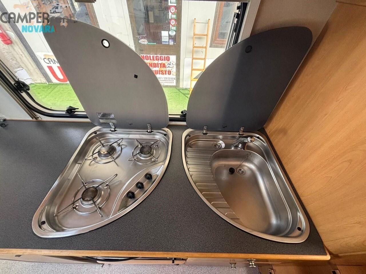 Knaus SUN TRAVELLER -MANSARDATO LETTO MATRIMONIALE IN CODA