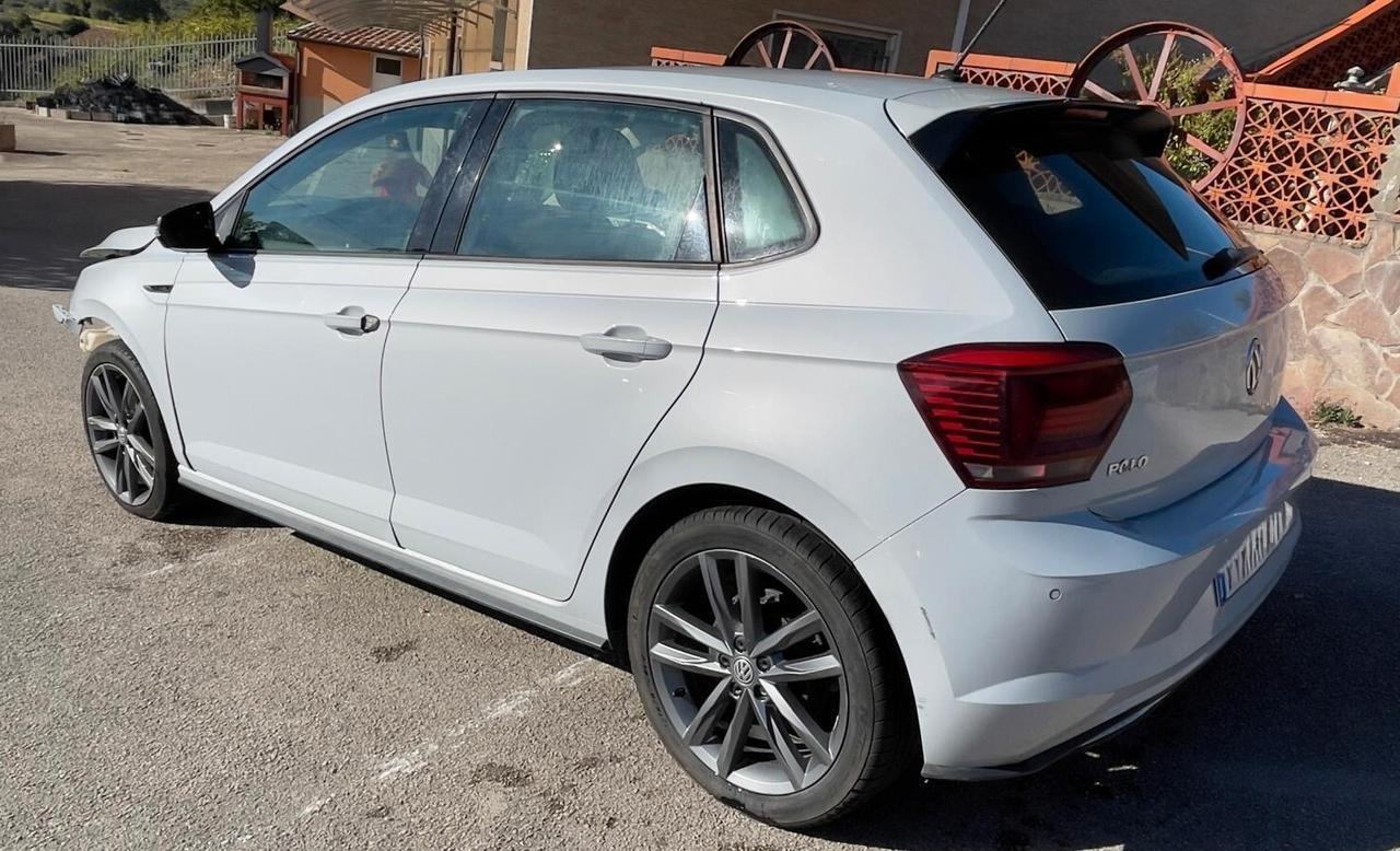 Volkswagen Polo Business 1.0 TSI 5p. Highline incidentata