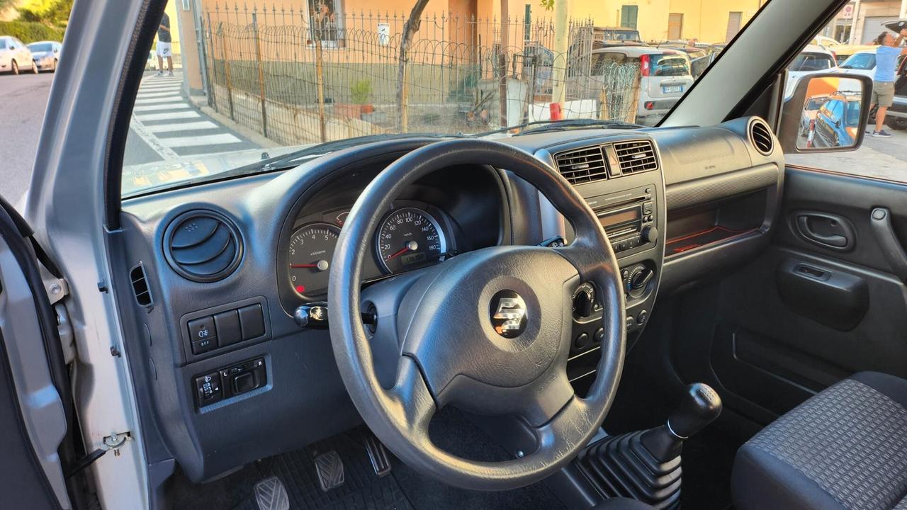 Suzuki Jimny 1.3i 16V cat 4WD JLX