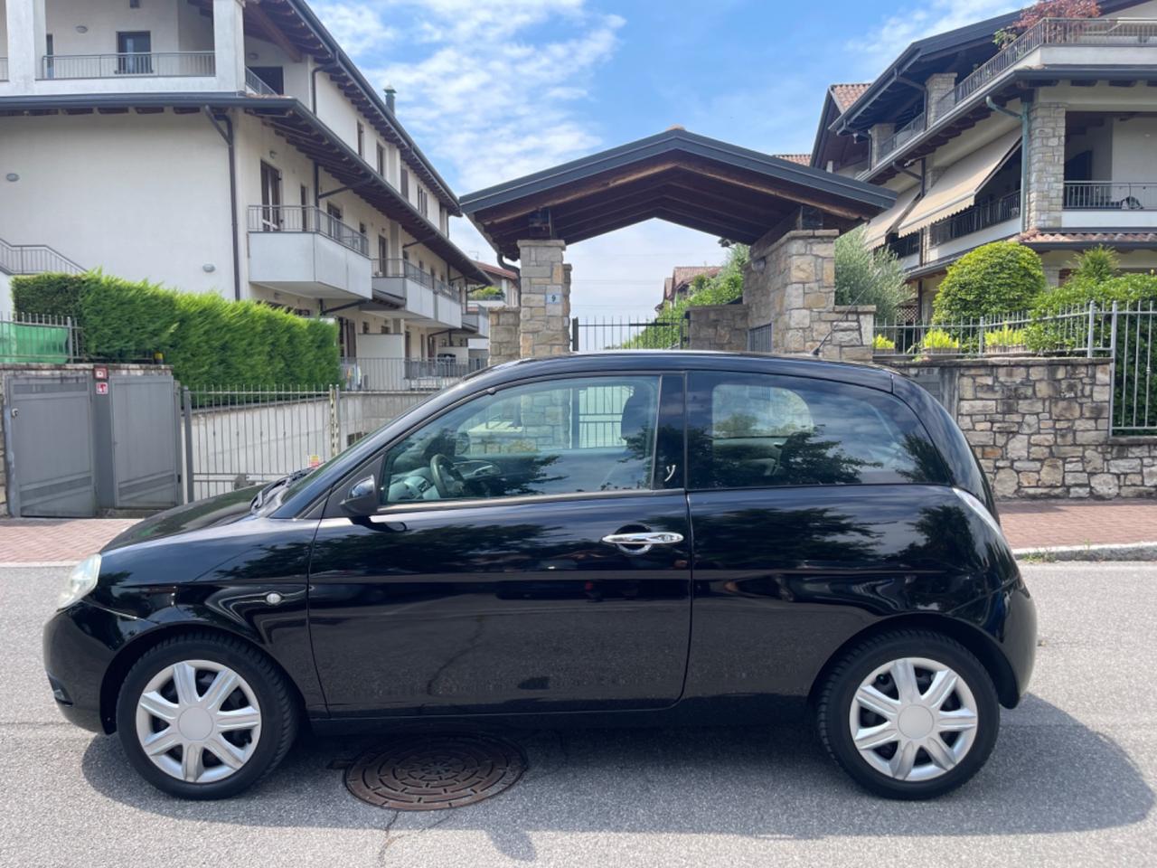 Lancia Ypsilon 1.2 Argento