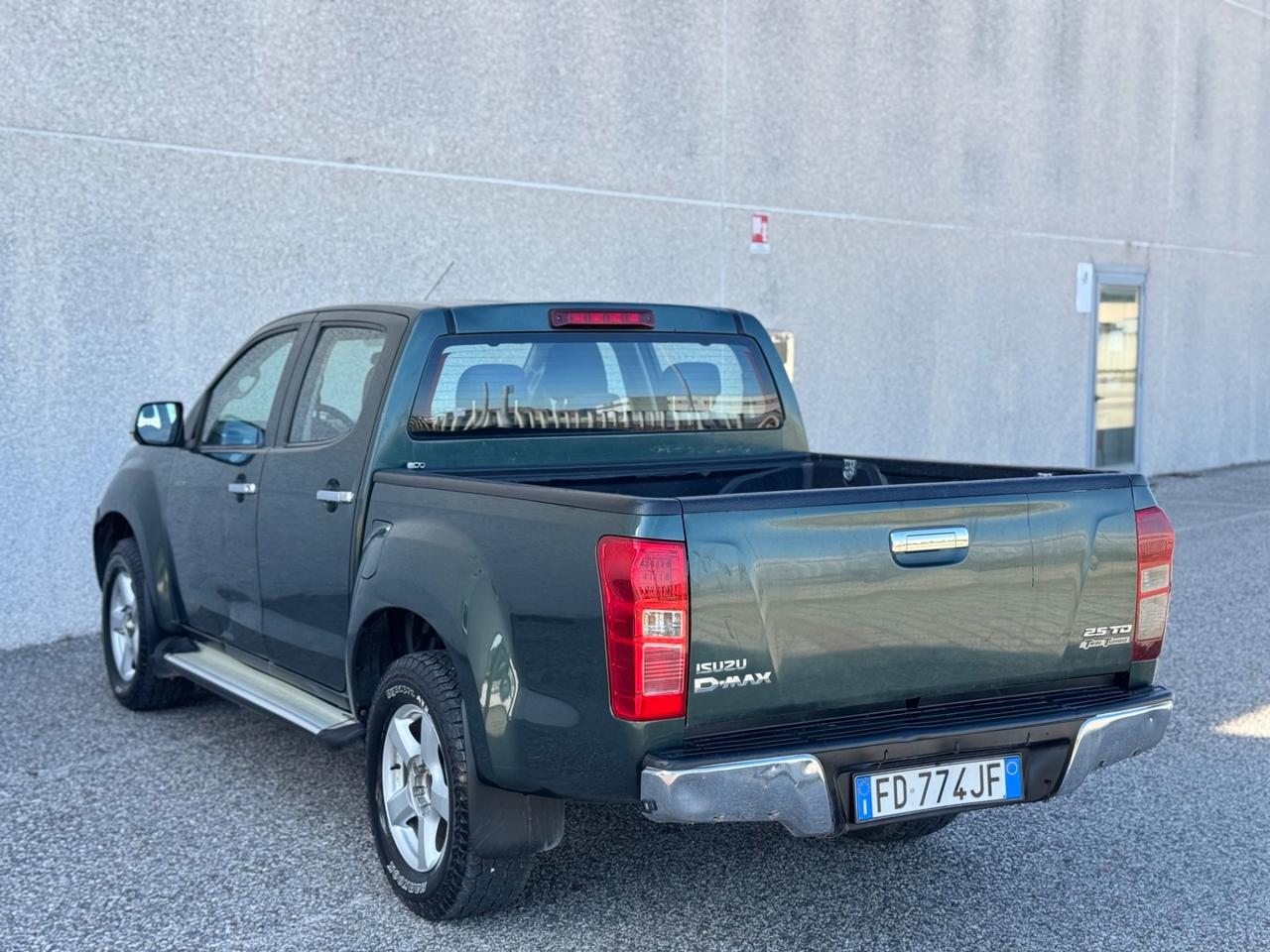 Isuzu D-Max 2.5Td 163cv Aut. Solar 4WD