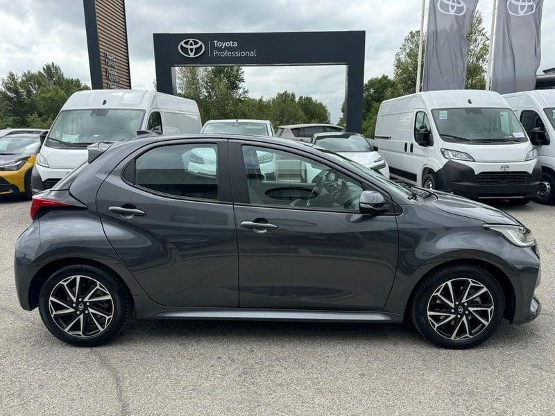 Toyota Yaris Hybrid Trend MY22