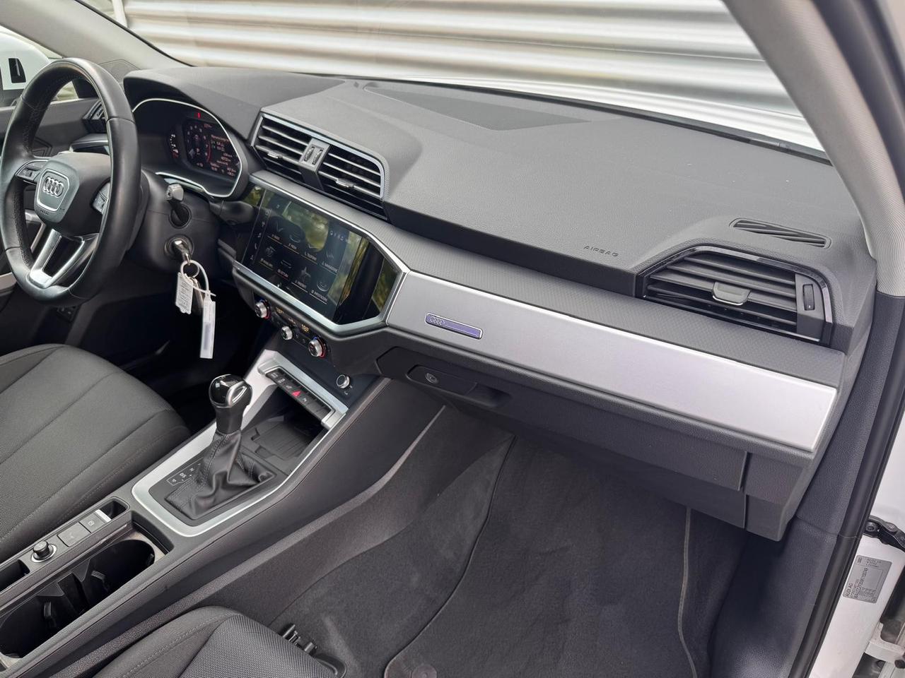 AUDI Q3 45 TFSIe S-TRONIC S-LINE EDITION