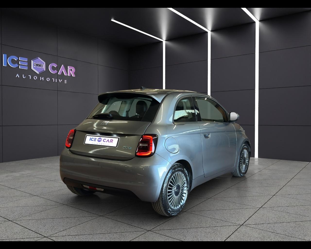 FIAT 500e - 500e Berlina 42 kWh Icon +
