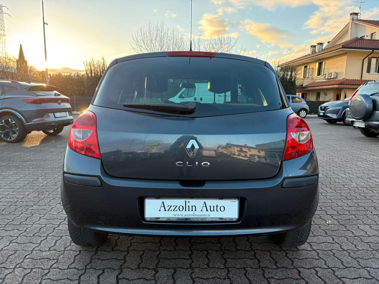 RENAULT CLIO LE IENE 1.2 BENZINA SI A NEOPATENTATI