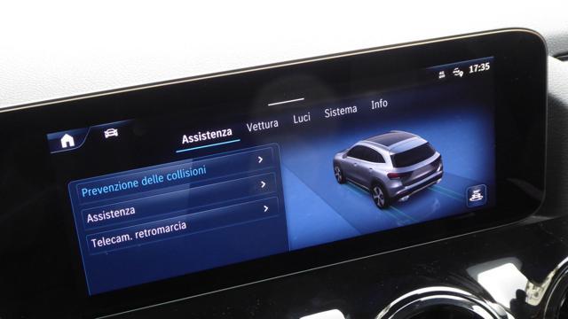 MERCEDES-BENZ GLA 180 d Automatic Progressive Advanced