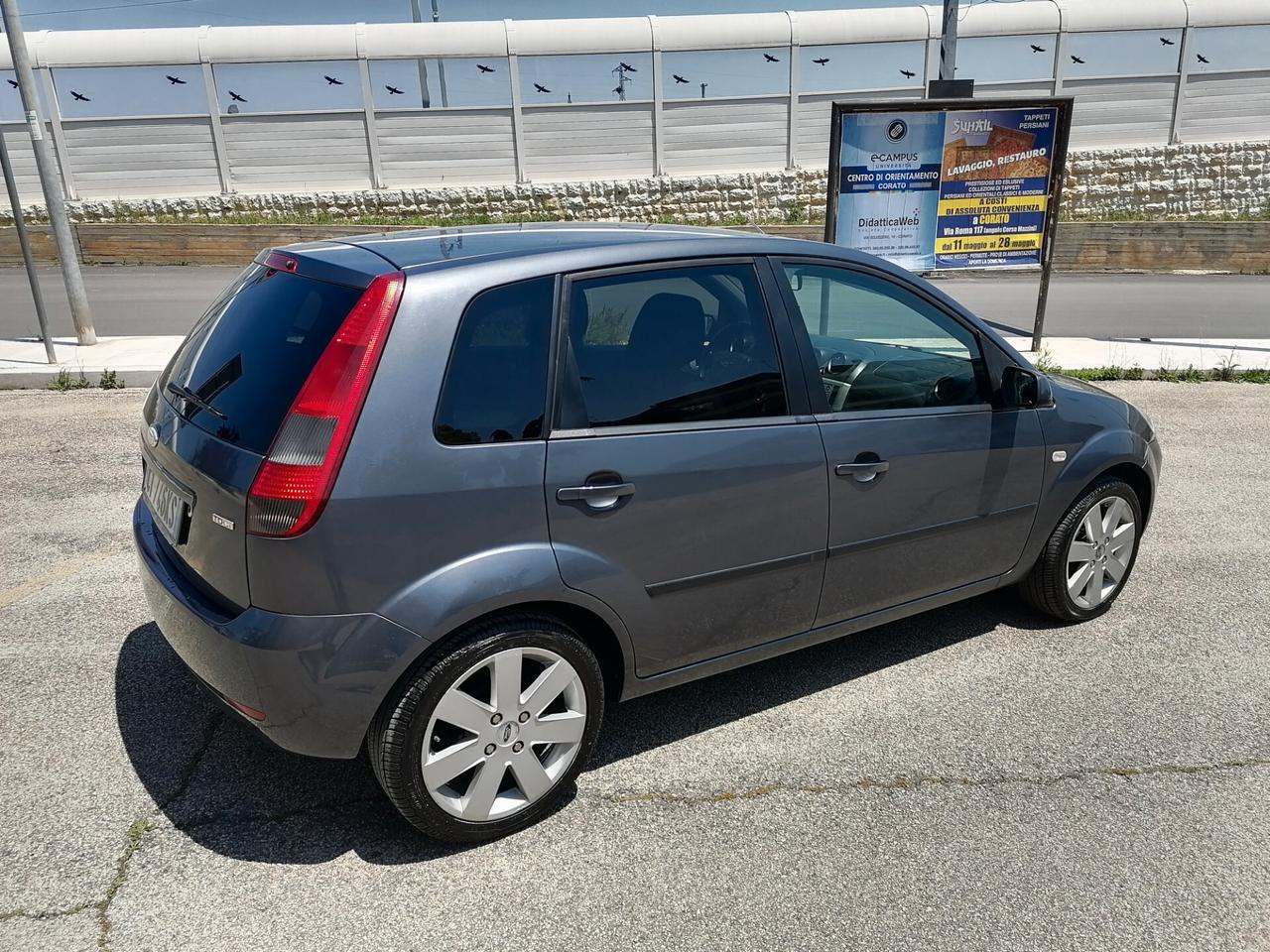 Ford Fiesta 1.4 TDCi 5p. Titanium