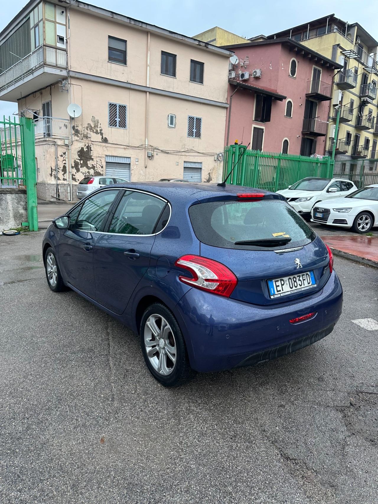 Peugeot 208 1.6 e-HDi 92 CV Stop&Start 5 porte Allure