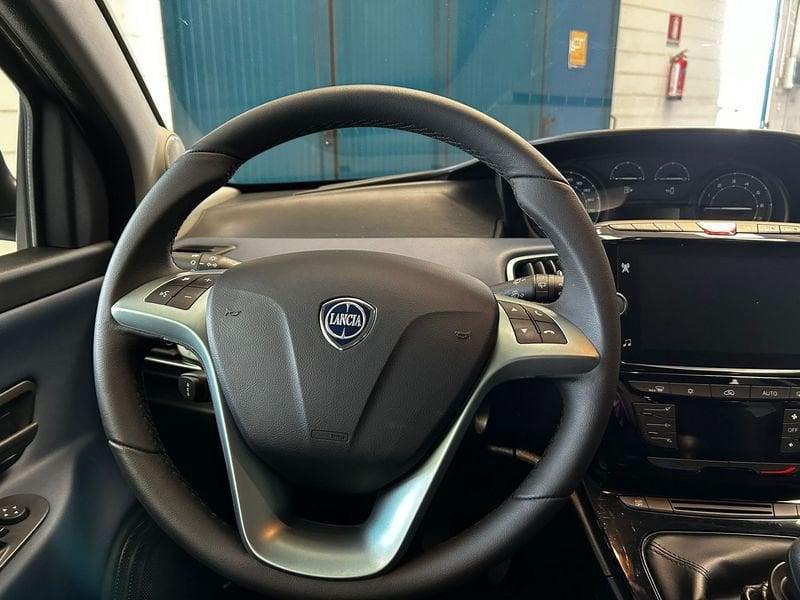 Lancia Ypsilon 1.0 FireFly 5 porte S&S Hybrid Platino - PROMO SIRONIAUTO+