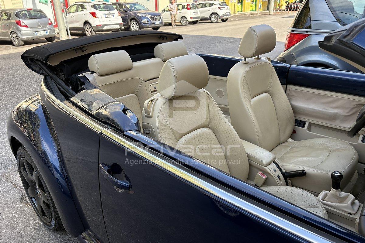 VOLKSWAGEN New Beetle 1.6 Cabrio
