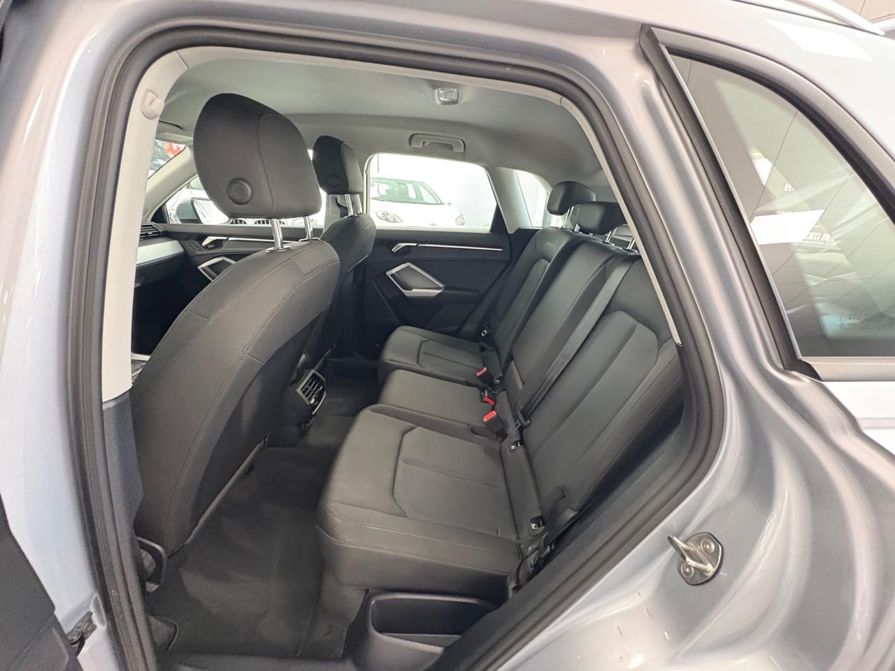Audi Q3 35 TDI S tronic Business Advanced
