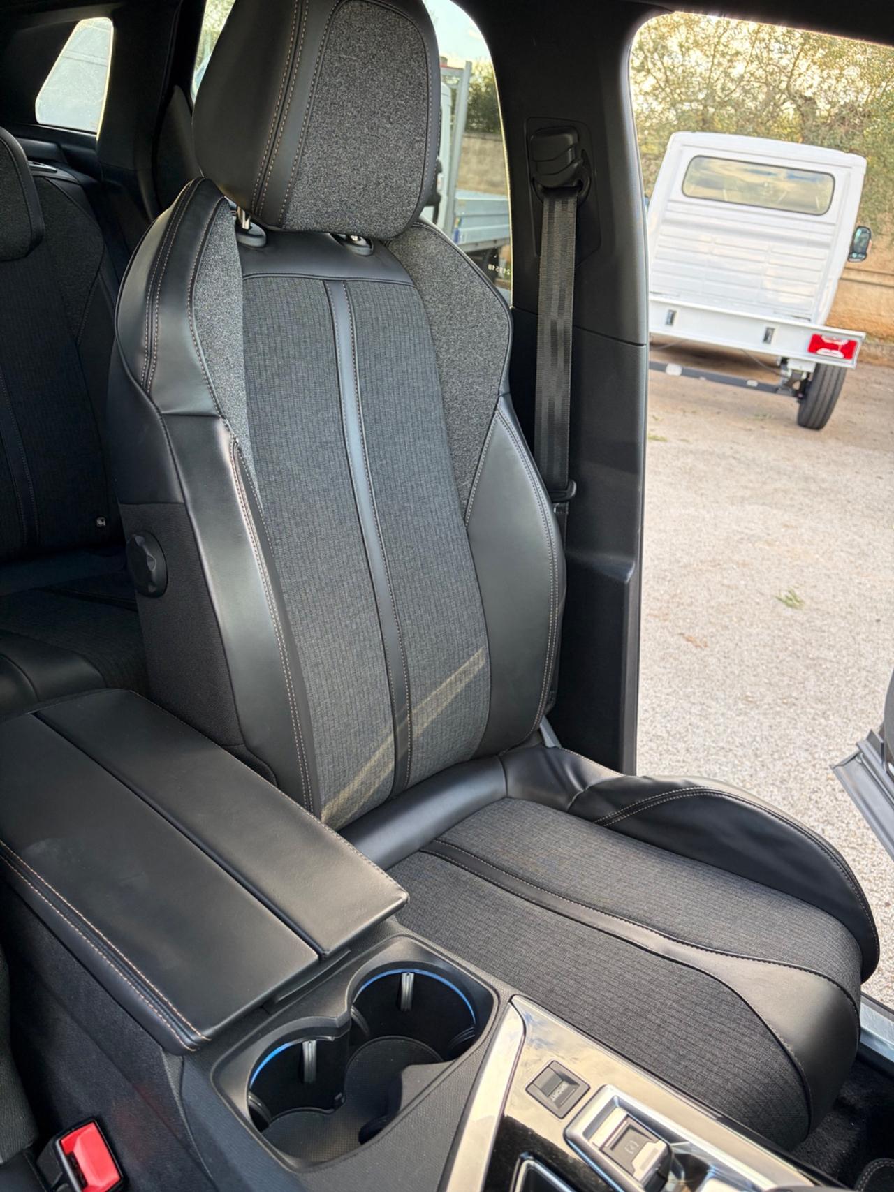Peugeot 3008 BlueHDi 130 EAT8 GT LINE