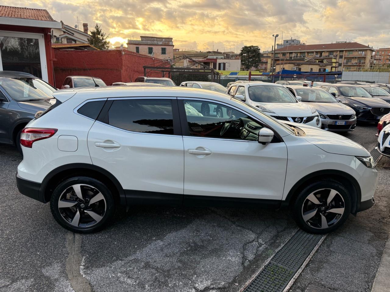 Qashqai 1.2 DIG-T -( 59 mila km ) -unirlo-rate-garanzia