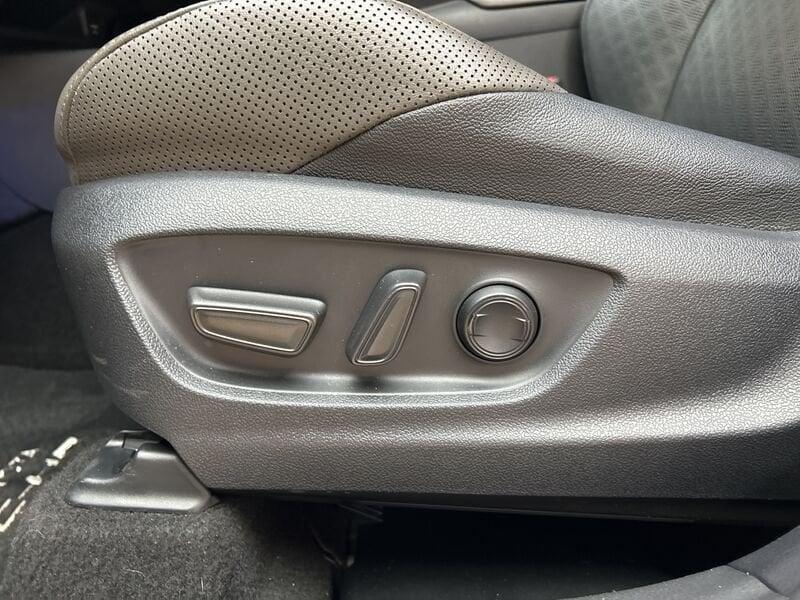 Toyota C-HR 2.0h Lounge e-cvt