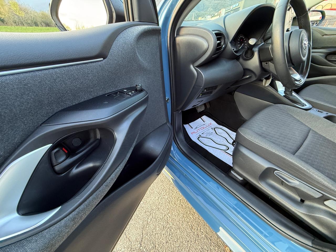 Toyota Yaris 1.5 Hybrid 5 porte Trend 2021 GARANZIA TOYOTA