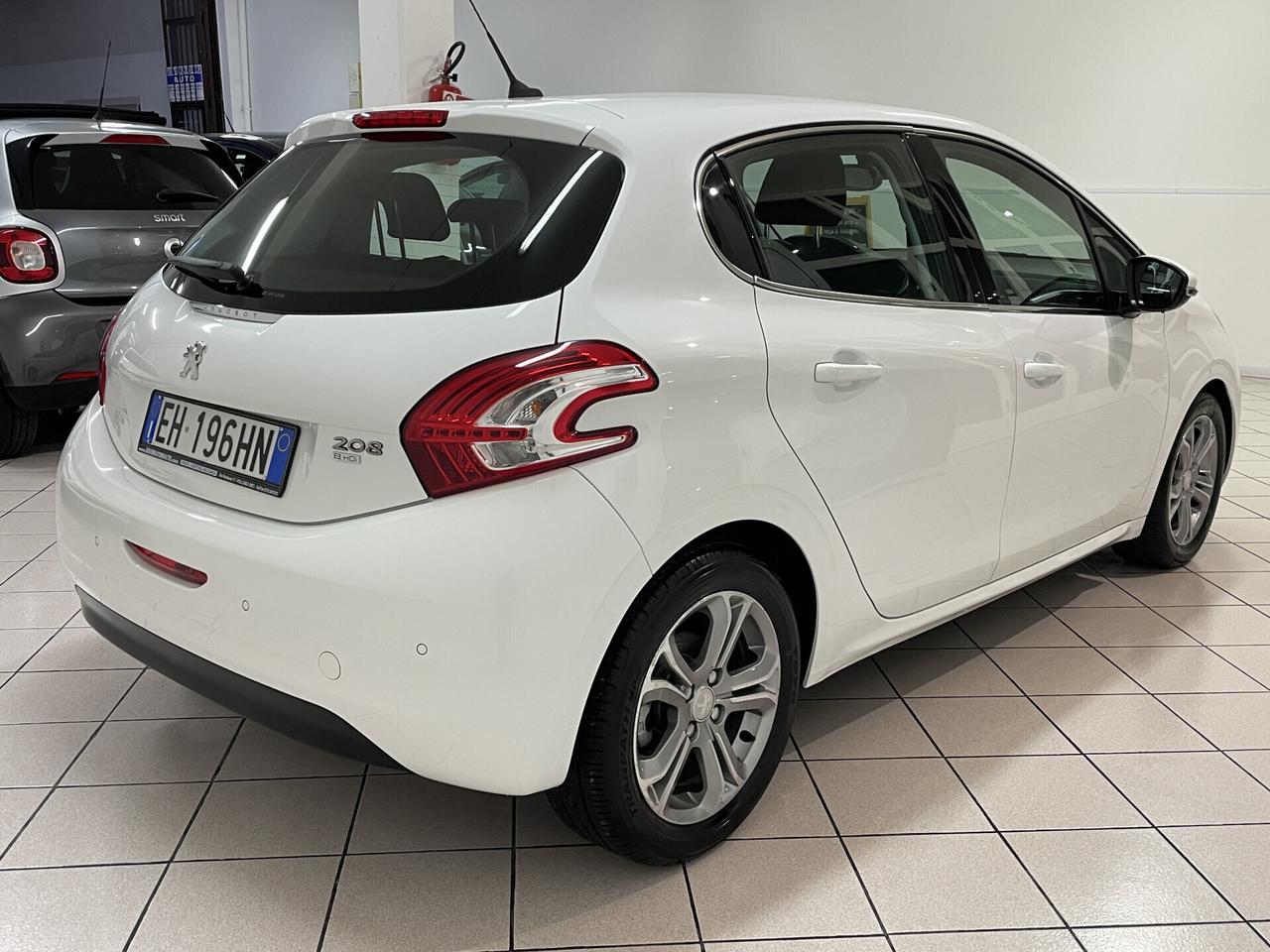 Peugeot 208 1.6 e-HDi 92 CV S&s 5 porte Allure