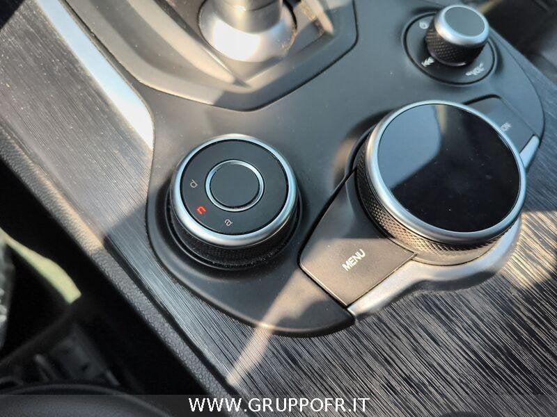 Alfa Romeo Stelvio 2.2 Turbodiesel 210 CV AT8 Q4 Executive