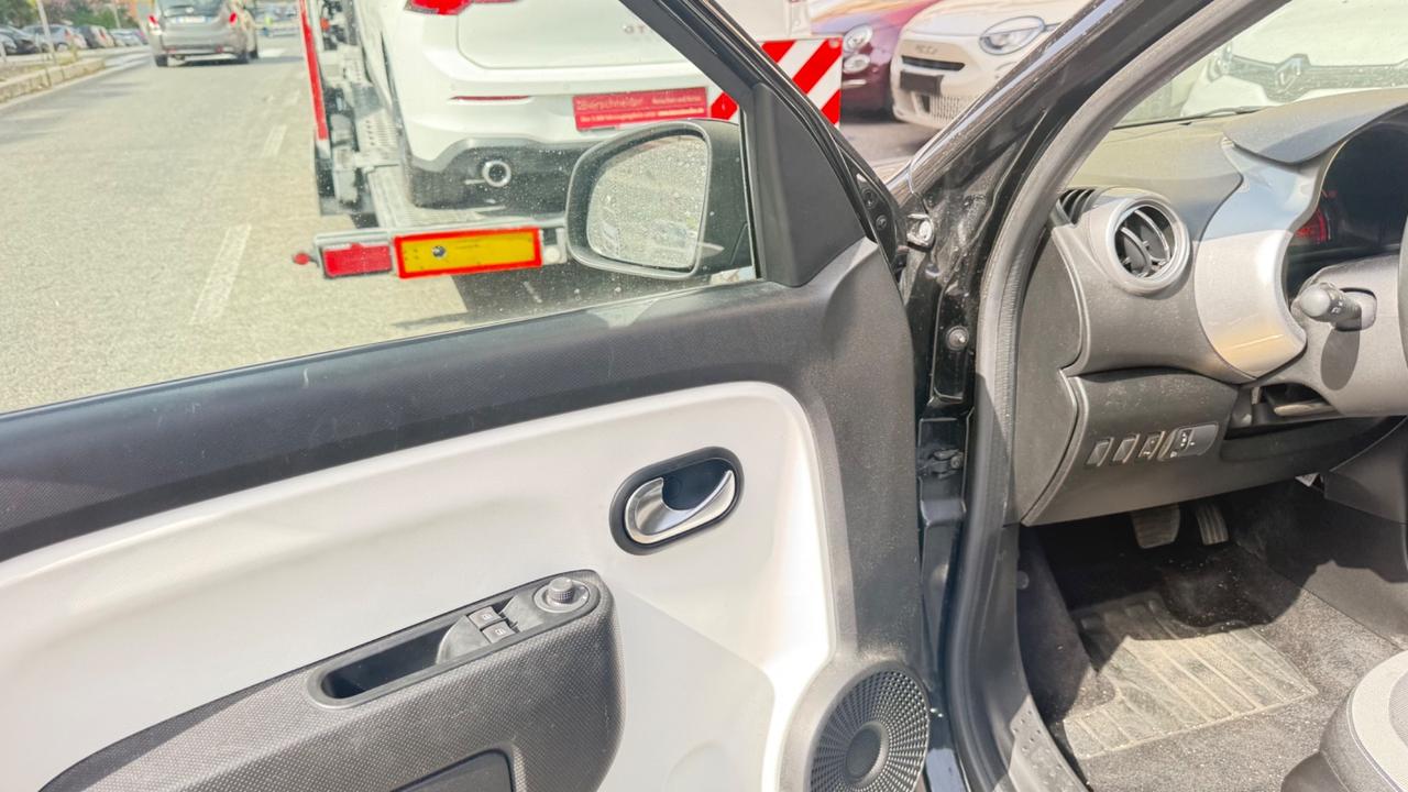 Renault Twingo SCe Stop&Start LIMITEED 69 CV LED PDC CERCHI 16 C.AUTOMATICO SEDILI RISCALDATI