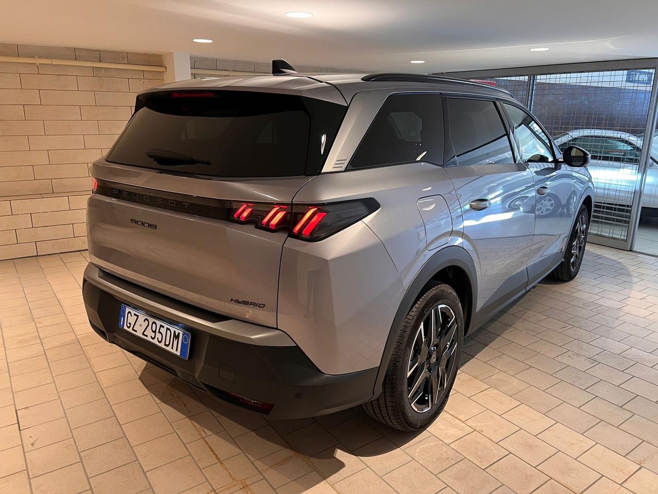Peugeot 5008 Hybrid 145 e-DCS6 Allure