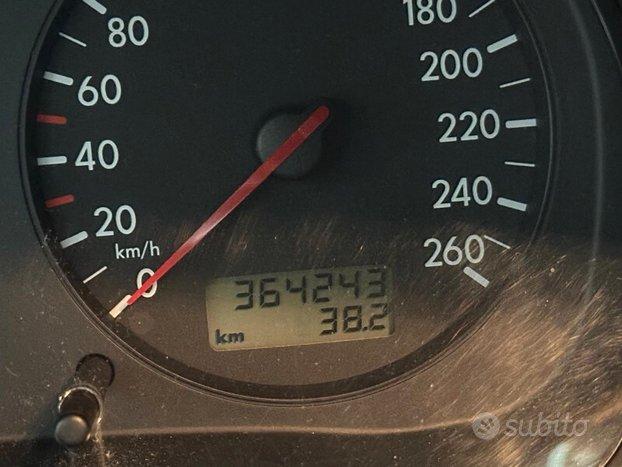 VOLKSWAGEN Golf 4 serie Golf 1.6 16V cat 5 po...