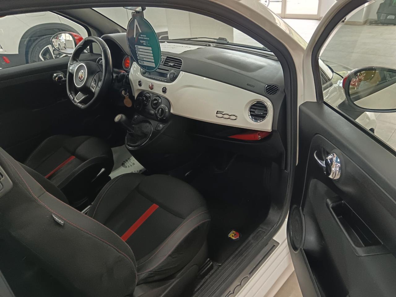 Abarth 500 1.4 Turbo T-Jet essesse