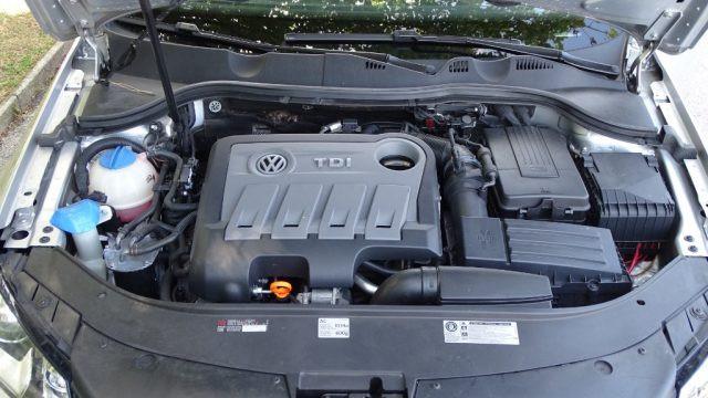 VOLKSWAGEN Passat Var. 2.0 TDI 140 cv, DSG High. BM.Tech., Garanzia.
