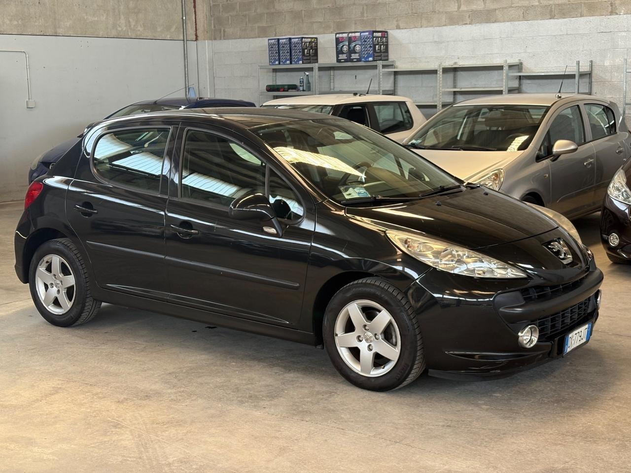 Peugeot 207 1.4 8V 75CV 5p. Energie Sport ECO GPL