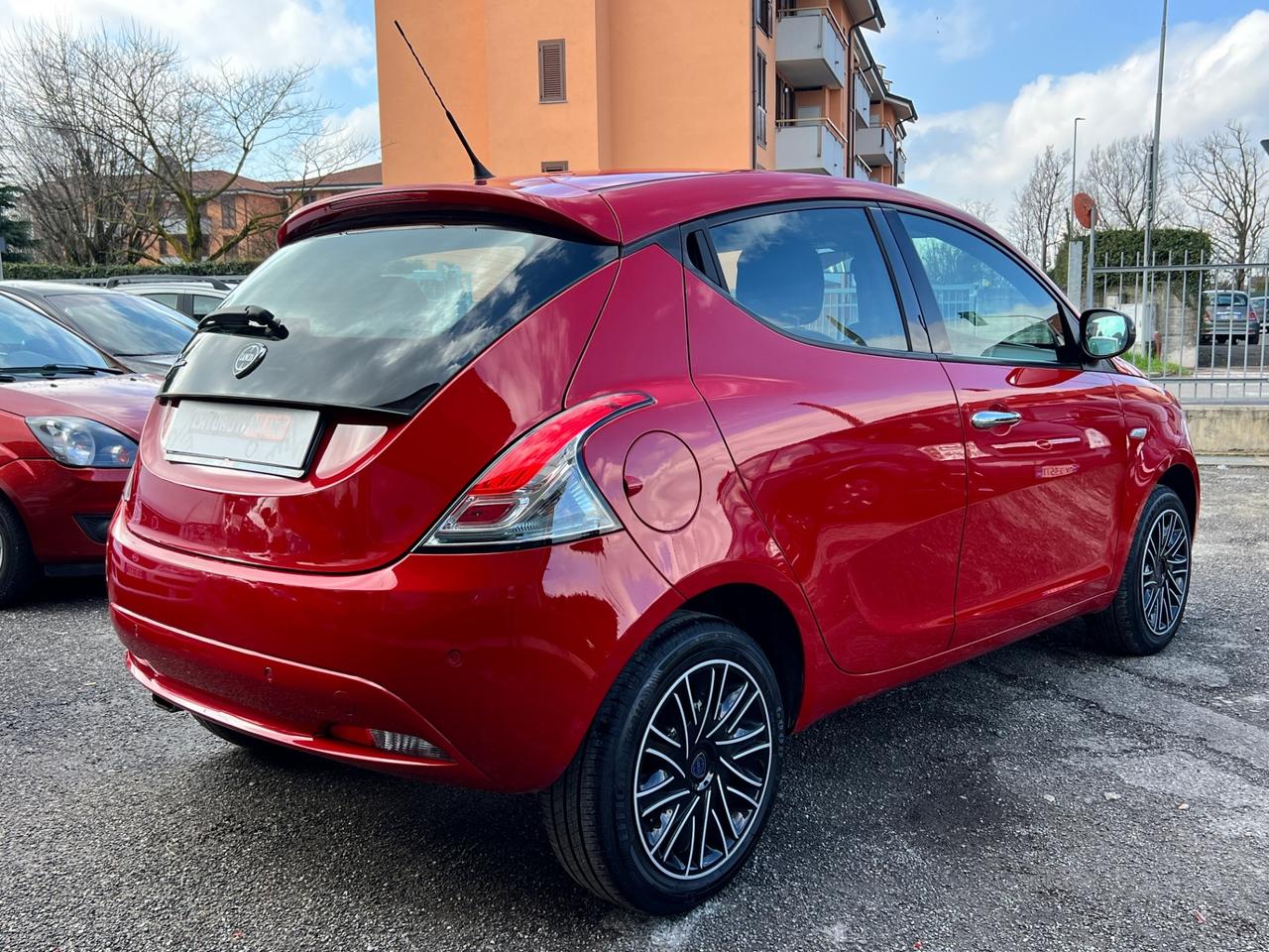 Lancia Ypsilon 1.2 69 CV 5 porte S&S Platinum
