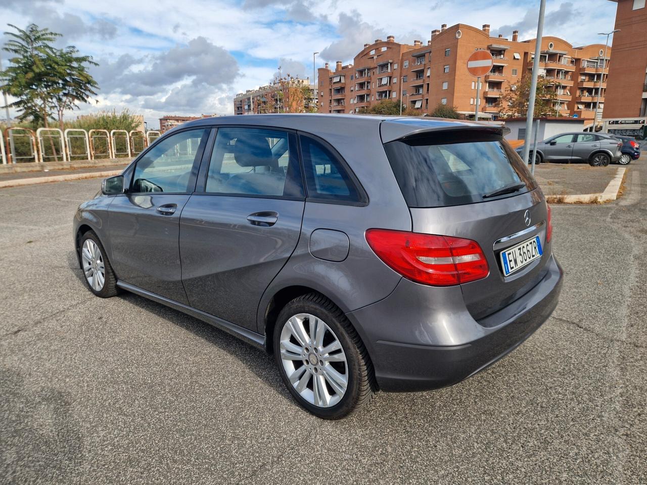 Mercedes-benz B 180 Premium Distribuzione fatta