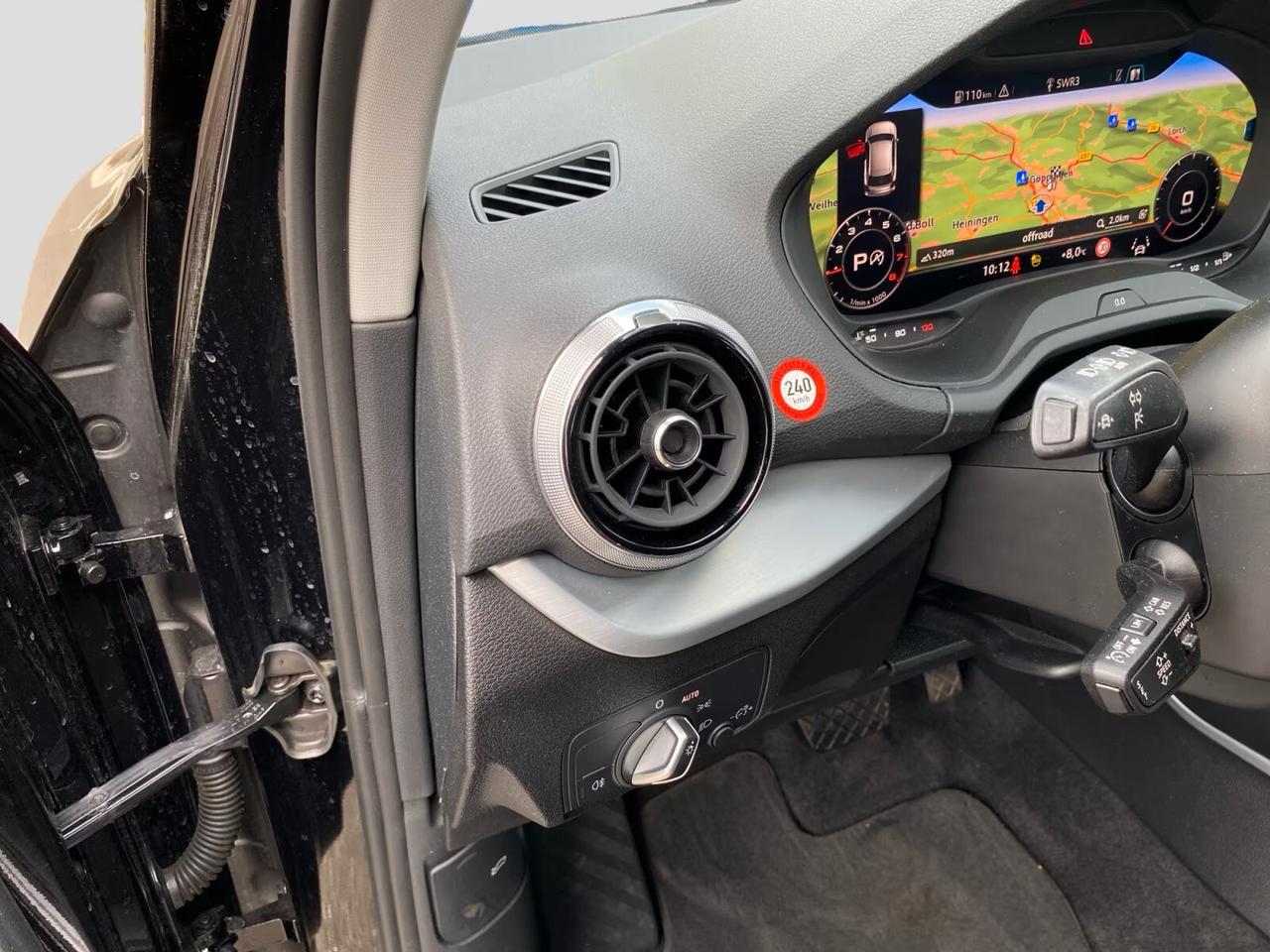 Audi Q2 advanced 35TFSI S-trc Virtual LED CAM