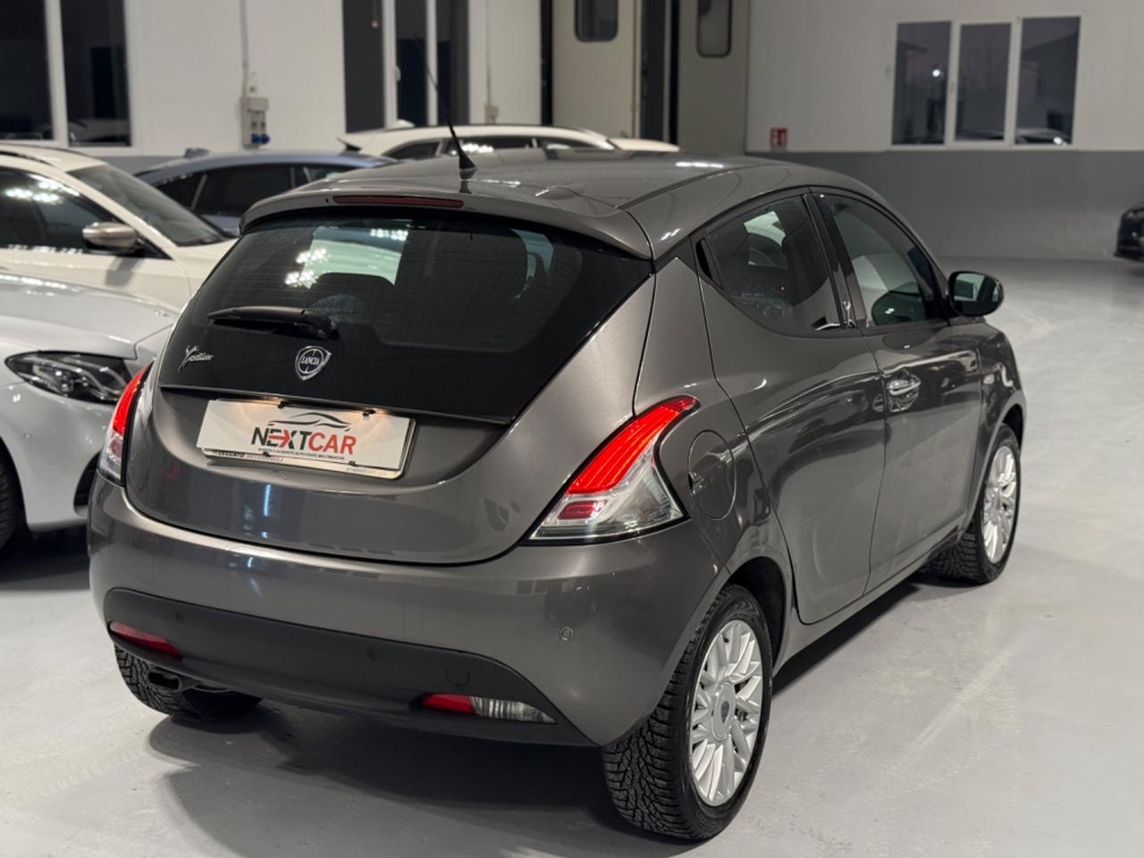 Lancia Ypsilon 1.2 69 CV 5 porte Platinum
