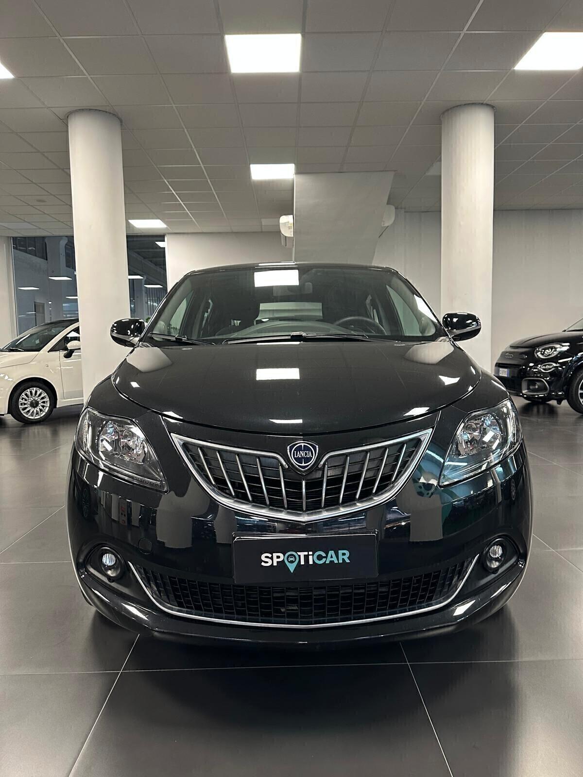 Lancia YPSILON 1.0 Platino 2024 KM AZIEND TELECAMERA