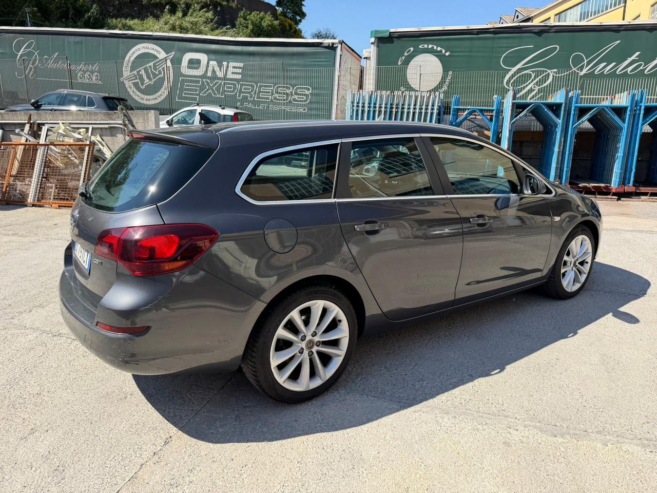 Opel Astra 1.7 CDTI 125CV Sports Tourer Cosmo