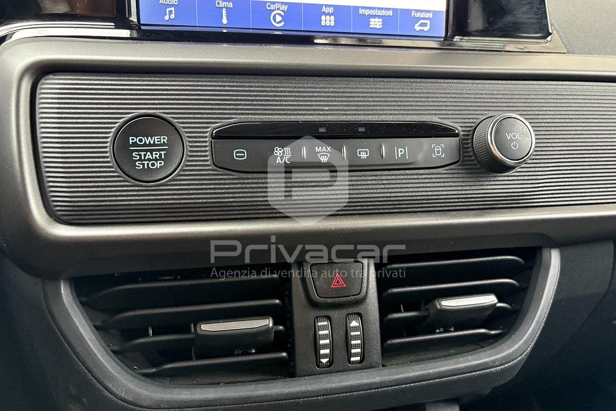 FORD Tourneo Courier 1.0 EcoBoost Titanium