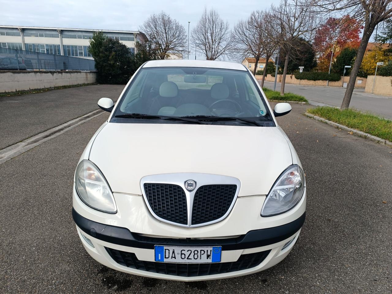 Lancia Ypsilon 1.2 SOLO 108.000 KM NEOPATENTATI